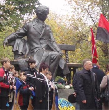 Націоналісти побилися з комуністами! За Шевченка! Націоналісти побилися з комуністами! За Шевченка!