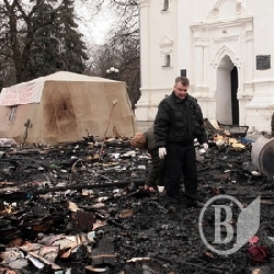 Згорів походний храм православних у Чернігові: Підпал? ФОТОрепортаж Згорів походний храм православних у Чернігові: Підпал? ФОТОрепортаж