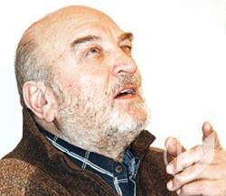 Актор Олексій Петренко: Поїздки (у часі) на старому автомобілі Актор Олексій Петренко: Поїздки (у часі) на старому автомобілі