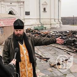 «Чернігів стародавній» вимагає прибрати облогу Катерининської церкви «Чернігів стародавній» вимагає прибрати облогу Катерининської церкви