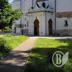 Готель на святині або блюзнірство по-чернігівськи Готель на святині або блюзнірство по-чернігівськи