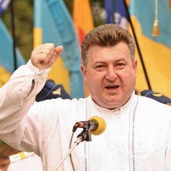 Мітинг біля Каменя борцям за волю України. ФОТОрепортаж