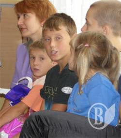 Дубіль подарував Ющенку одяг і взуття. ФОТОрепортаж Дубіль подарував Ющенку одяг і взуття. ФОТОрепортаж