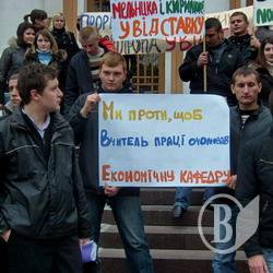 Скандал: «Регіоналку» заштормило Скандал: «Регіоналку» заштормило