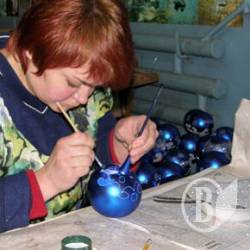 Таємниця народження кульки або Де живуть новорічні чарівниці? ФОТО Таємниця народження кульки або Де живуть новорічні чарівниці? ФОТО