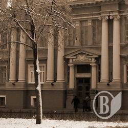 У Чернігові прийнято Програми ремонту покрівель і дитячих майданчиків У Чернігові прийнято Програми ремонту покрівель і дитячих майданчиків