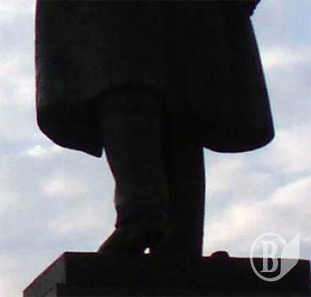 Леніну відірвали… сідниці