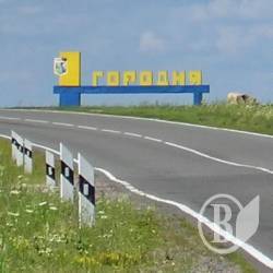 Сміх і гріх: Батюшка править – його сейф тягають по стадіону Сміх і гріх: Батюшка править – його сейф тягають по стадіону