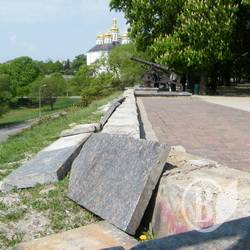 Примазати 23 плити коштує 50 тисяч за тарифами чернігівського ЖКГ. Фото Примазати 23 плити коштує 50 тисяч за тарифами чернігівського ЖКГ. Фото
