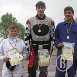 Кармазін знов домчав до золота