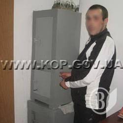 Друзяки-розбійники пограбували дві фірми. ФОТО Друзяки-розбійники пограбували дві фірми. ФОТО