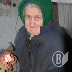 Долі: Змушена ночувати в хліві, щоб захиститися від злодіїв Долі: Змушена ночувати в хліві, щоб захиститися від злодіїв