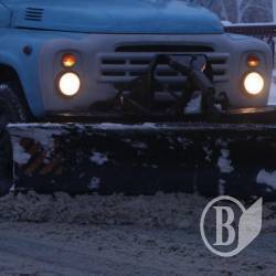 Проїзд дорогами Чернігівщини забезпечують 60 спецмашин Проїзд дорогами Чернігівщини забезпечують 60 спецмашин