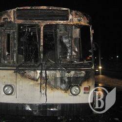 Тролейбус згорів без пасажирів. Цього разу... Фото Тролейбус згорів без пасажирів. Цього разу... Фото