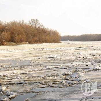 Вода відрізає села на Чернігівщині Вода відрізає села на Чернігівщині