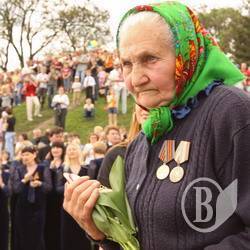 Святкування 65-річчя Перемоги у Чернігові. ФОТОрепортаж