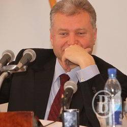 Звідки у «слуги народу» гроші на «Lexus»? Звідки у «слуги народу» гроші на «Lexus»?