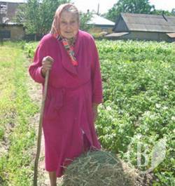 Життя і долі: У юності – на передовій, а нині «воює» з бур’янами Життя і долі: У юності – на передовій, а нині «воює» з бур’янами