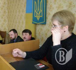 В сільському ФАПі відстояли автомобіль швидкої, який хотіли відібрати В сільському ФАПі відстояли автомобіль швидкої, який хотіли відібрати