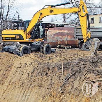 Чернігівському каналізаційному колектору - труба? (Фото) Чернігівському каналізаційному колектору - труба? (Фото)