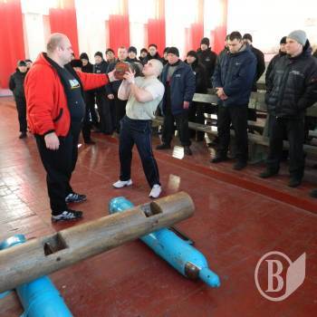 Богатирські ігри у колонії Луценка (фото) Богатирські ігри у колонії Луценка (фото)