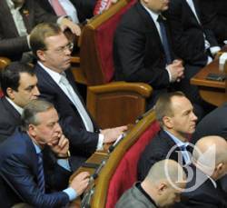 Депутати Чернігівщини голосували за скасування пенсійної реформи. Але... Депутати Чернігівщини голосували за скасування пенсійної реформи. Але...