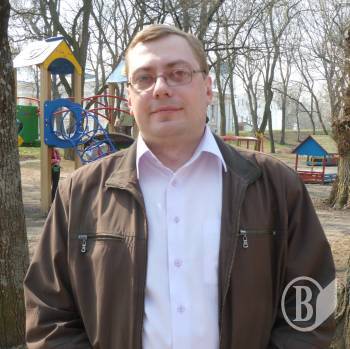 «Київстар» прибрав дитячий майданчик (відео)