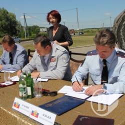 Міліція та поліція охоронятимуть «Дружбу» (фото) Міліція та поліція охоронятимуть «Дружбу» (фото)