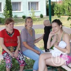 Хто пожаліє покинутих матерів? (фото+відео) Хто пожаліє покинутих матерів? (фото+відео)