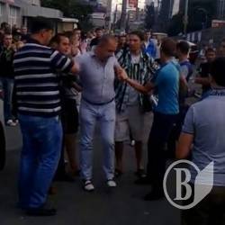 П’яний чернігівець влаштував крупну аварію в Києві (фото+відео) П’яний чернігівець влаштував крупну аварію в Києві (фото+відео)