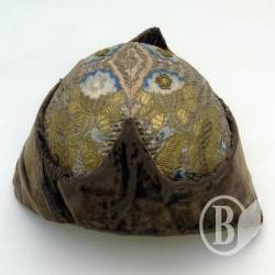 И вновь кораблик да спидницу родной Украйны облекла И вновь кораблик да спидницу родной Украйны облекла