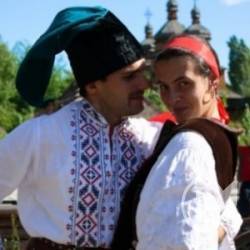 Козаки та козачки їдуть у Чернігів Козаки та козачки їдуть у Чернігів