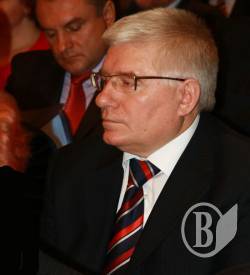 Чечетов, як удав, зняв з порядку денного шлях до ЄС у Чернігові Чечетов, як удав, зняв з порядку денного шлях до ЄС у Чернігові
