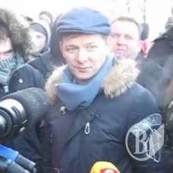Ляшко приїхав без памперсів ворогам і отримав гранатою в ногу Ляшко приїхав без памперсів ворогам і отримав гранатою в ногу