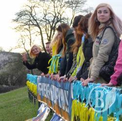 Чернігівські дівчата влаштували красиву акцію ЗА ЄДИНУ УКРАЇНУ!