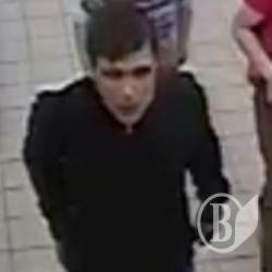 Як невідомий молодик «трудився» відразу у 4-х супермаркетах Як невідомий молодик «трудився» відразу у 4-х супермаркетах