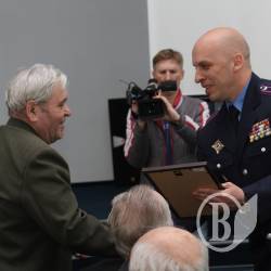 Філашкін привітав сивочолих ветеранів Філашкін привітав сивочолих ветеранів