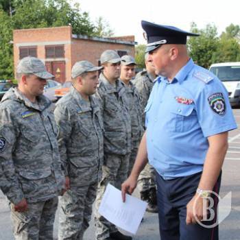 Чернігівські ДАІ-ки поїхали на Схід Чернігівські ДАІ-ки поїхали на Схід