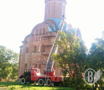 П’ятницька церква загорілася? П’ятницька церква загорілася?