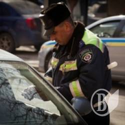 ДАІ-шники ласі до лівих грошенят ДАІ-шники ласі до лівих грошенят