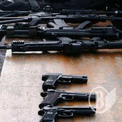 Троє чернігівців торгували вогнепальною зброєю Троє чернігівців торгували вогнепальною зброєю