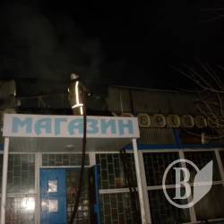 Вночі горіли будматеріали – 120 квадратів лиха Вночі горіли будматеріали – 120 квадратів лиха