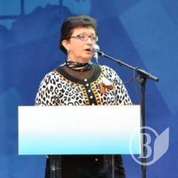 Екс-регіоналка Скоробагатько таки отримала посаду директора української школи Екс-регіоналка Скоробагатько таки отримала посаду директора української школи