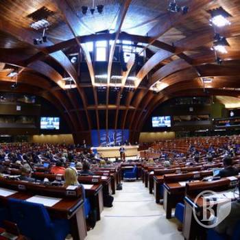 Росія втратила право голосу в ПАРЄ і не віддає полонену Савченко Росія втратила право голосу в ПАРЄ і не віддає полонену Савченко