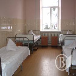 Чернігівські волонтери не можуть поділити військовий госпіталь Чернігівські волонтери не можуть поділити військовий госпіталь