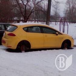 У Чернігові затримали перших підозрюваних в автокрадіжках У Чернігові затримали перших підозрюваних в автокрадіжках