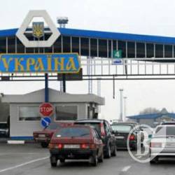 На кордоні збільшився пасажирський і транспортний потоки На кордоні збільшився пасажирський і транспортний потоки