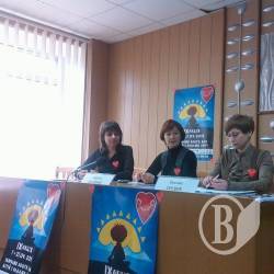 Чернігівські волонтери купили офтальмологічний проектор для дитячої лікарні Чернігівські волонтери купили офтальмологічний проектор для дитячої лікарні