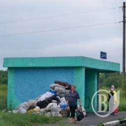 Придорожні смуги перетворюються на стихійні сміттєзвалища Придорожні смуги перетворюються на стихійні сміттєзвалища