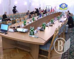 Круглий стіл за участі заступників міністрів МЗС країн Вишеградскої групи у Чернігові - трансляція